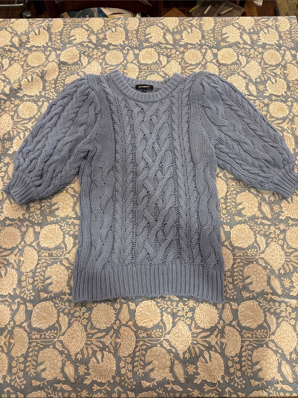 Short sleeve sweater